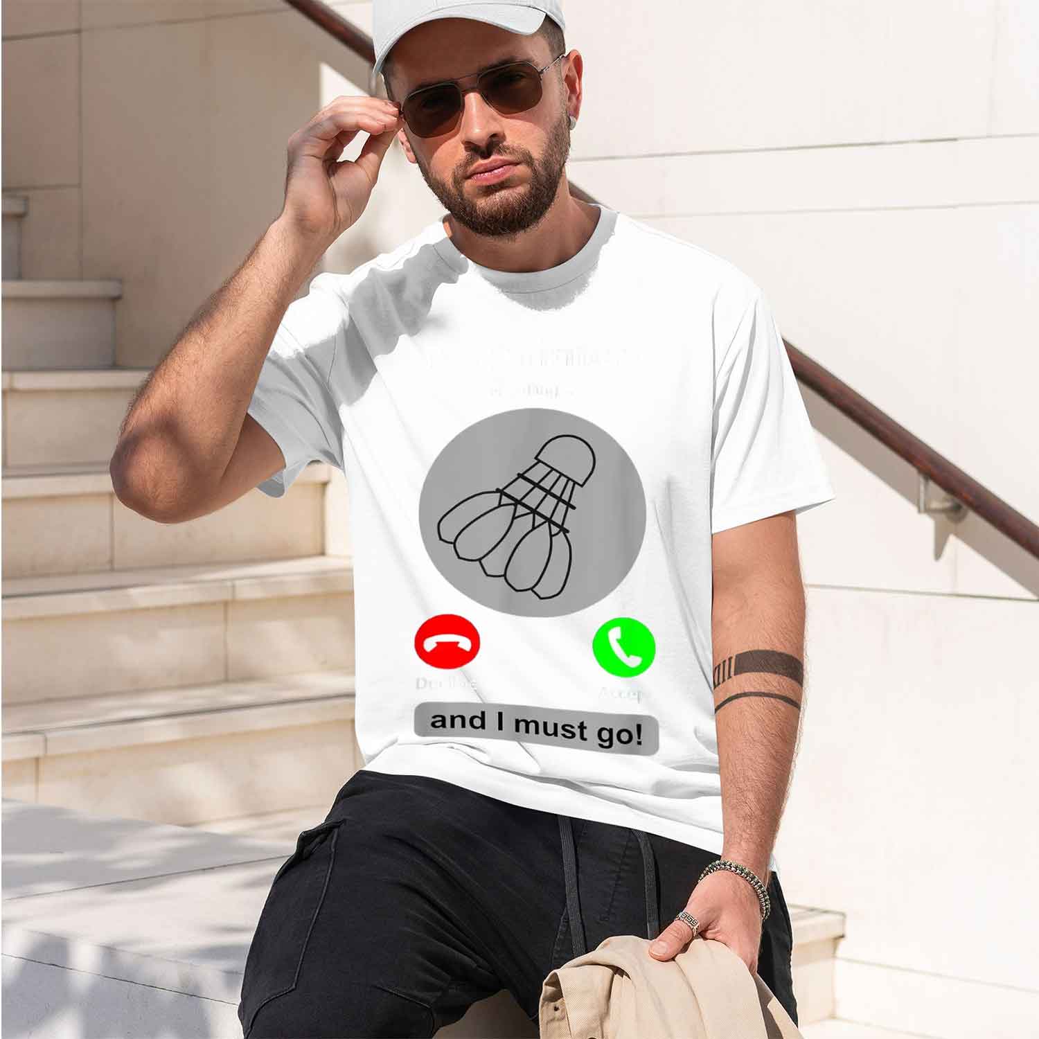 カジュアルスタイルメンズTシャツバドミントンコーリンググラフ - Badminton Is Calling のレビューと価格