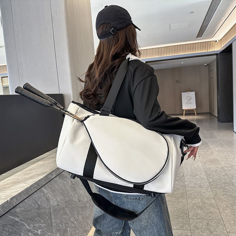 男女兼用 大容量 防水 スポーツバッグ ラケット収納付き バ - Badminton Outdoor のレビューと価格