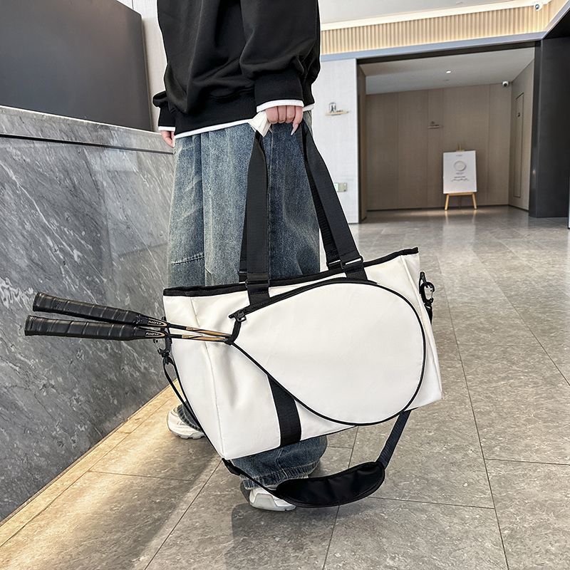 男女兼用 大容量 防水 スポーツバッグ ラケット収納付き バ - Badminton Outdoor のレビューと価格